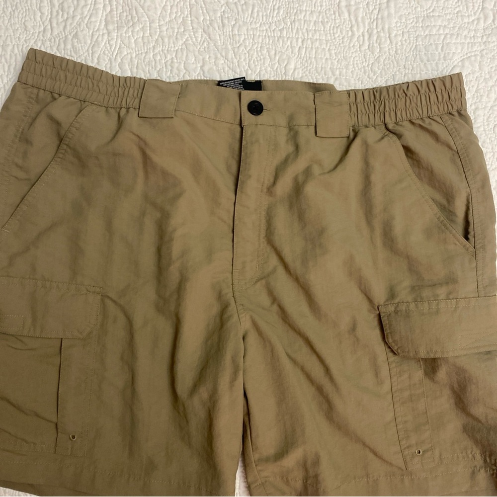 Realtree Men's Fishing Cargo Pocket Stretch Waist Tan Khaki Shorts Size 40